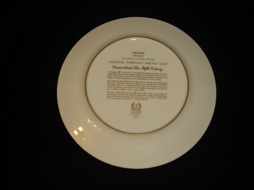 50% Off, Lenox Christmas Plate, 1985, Colonial Wreath Issue, Connecticut