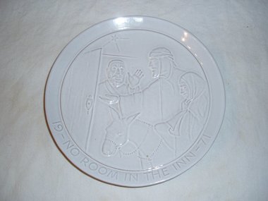 55% Off, 1971 Frankoma Christmas Plate, "No Room in the Inn"