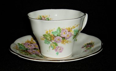 Cup & Saucer, Crownford, Lavendar and Yellow Floral Pattern, England Bone China