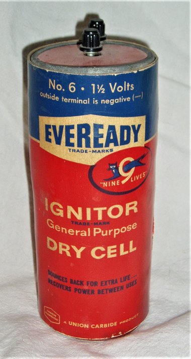 Vintage Eveready Ignitor Dry Cell, No. 6, 1 1/2 Volts