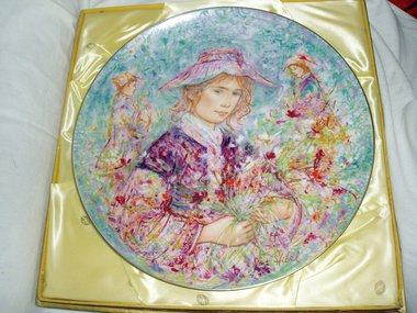 Sale 50% OFF, Hibel Plate, Flower Girl of Provence, Germany, 1977