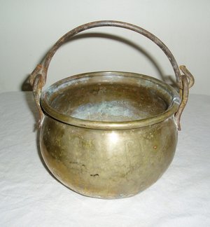 Fantastic Handmade Hammered Brass Pot, Cauldron, Kettle