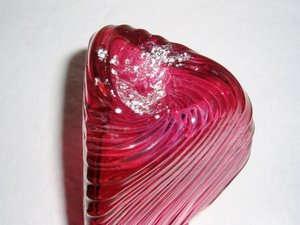 Cranberry Vase, 3-Sided Ridged Swirl
