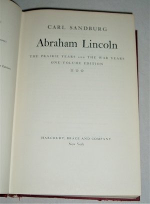 Book, Abraham Lincoln-The Prairie Years and The War Year, Carl Sandburgs