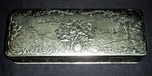 Vintage Tin, Romantic Couple and Cherubs, West Germany