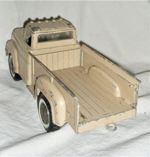 Hubley 800 Pickup Truck
