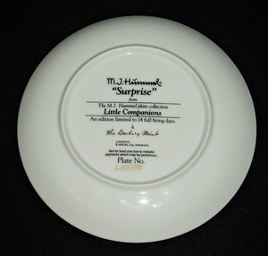 M. I. Hummel Plate, Little Companions, Surprise