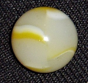 Vintage Peltier Marble, Yellow Tracer .604" Mint