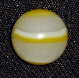 Vintage Peltier Marble, Yellow Tracer .604" Mint