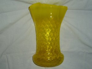 Large High End Italian Glass Vase, 1950s, Yellow Honeycomb