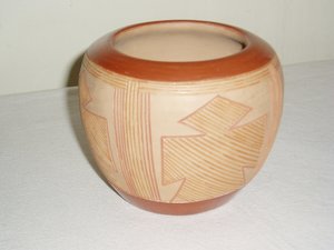 San Juan Pueblo Pottery Bowl, Rosita de Herrera, Free USA Shipping