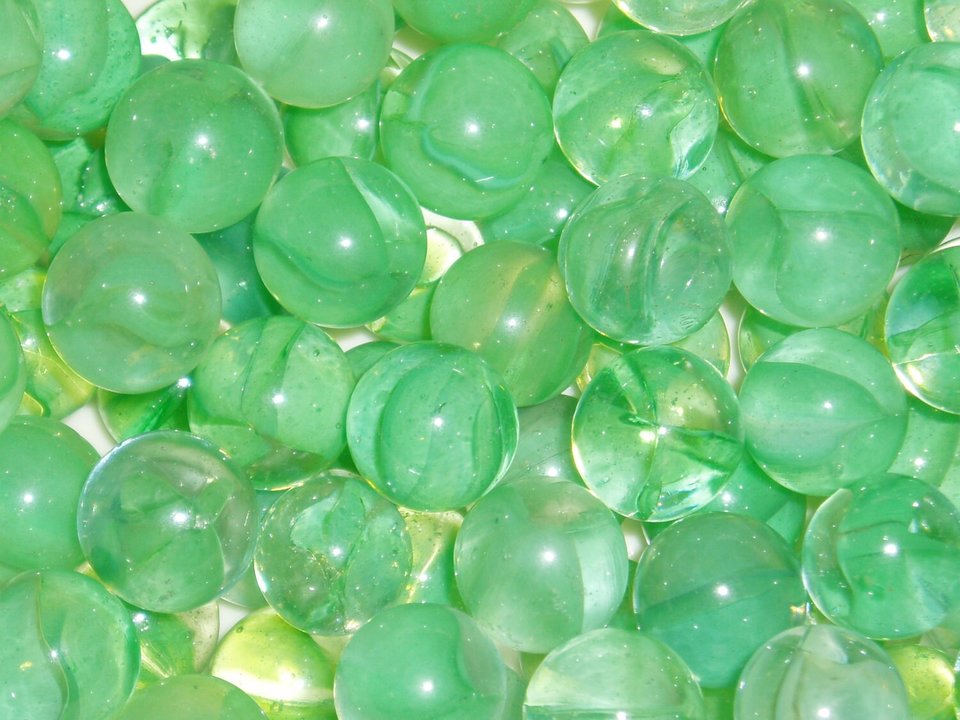 Vintage Cat's-Eyes Marbles x 30, Green