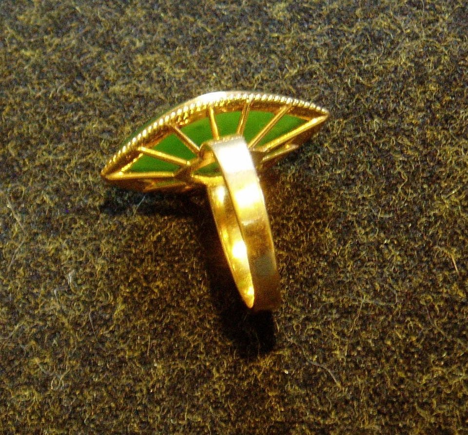 Ring, Gold Jade, 18K Yellow Gold.  Size 4.5, Free USA Shipping