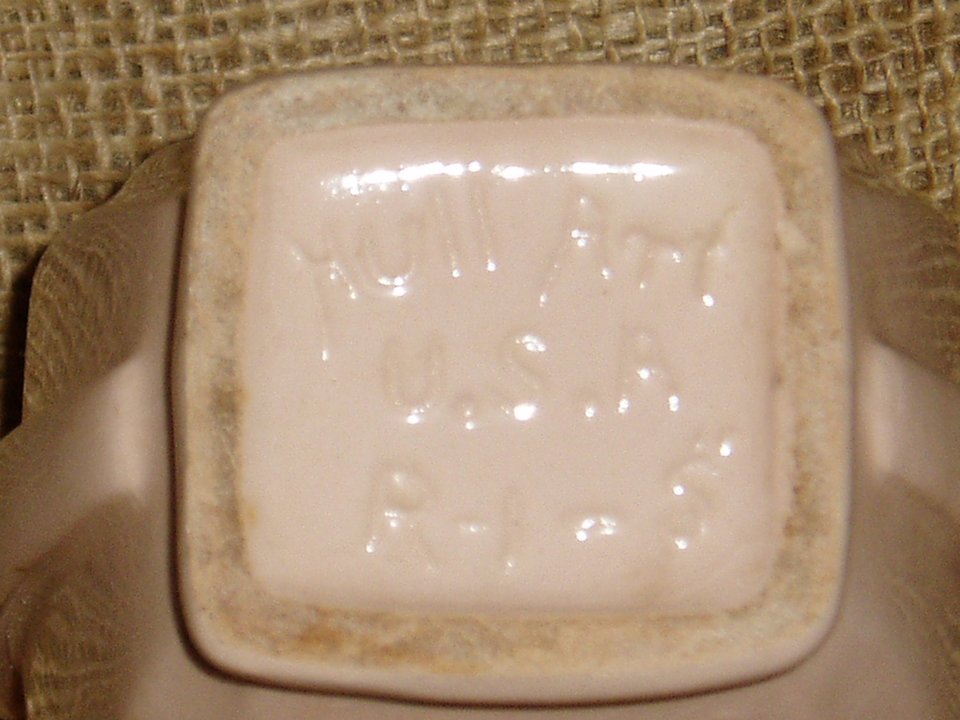 Hull Pottery Vase, Rosella Pattern, R-1-5"