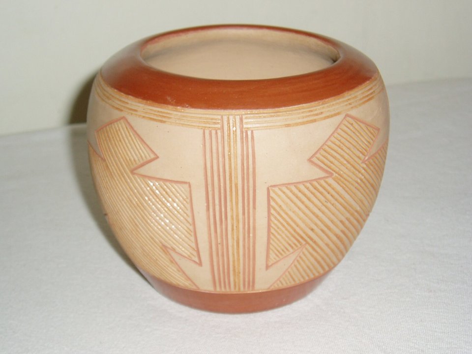 San Juan Pueblo Pottery Bowl, Rosita de Herrera, Free USA Shipping