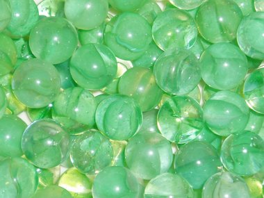 Vintage Cat's-Eyes Marbles x 30, Green