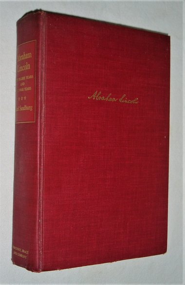 Book, Abraham Lincoln-The Prairie Years and The War Year, Carl Sandburgs