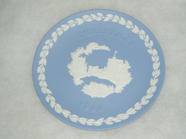 Christmas Plate, 1969 Wedgwood, Jasperware Blue White, Windsor Castle