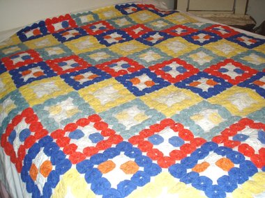 Vintage Yo-Yo Quilt, 72 x 92