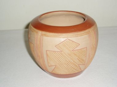 San Juan Pueblo Pottery Bowl, Rosita de Herrera, Free USA Shipping